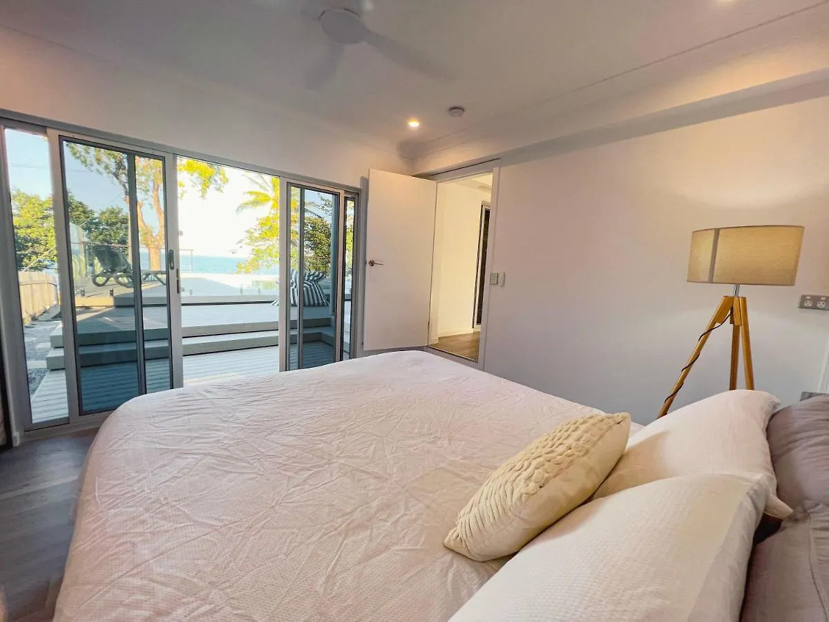 Bella Luna Beach Front - 2 Bed South Mission Beach أستراليا