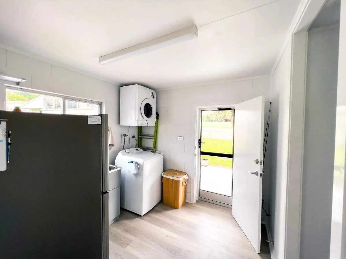 Bella Luna Beach Front - 2 Bed South Mission Beach أستراليا